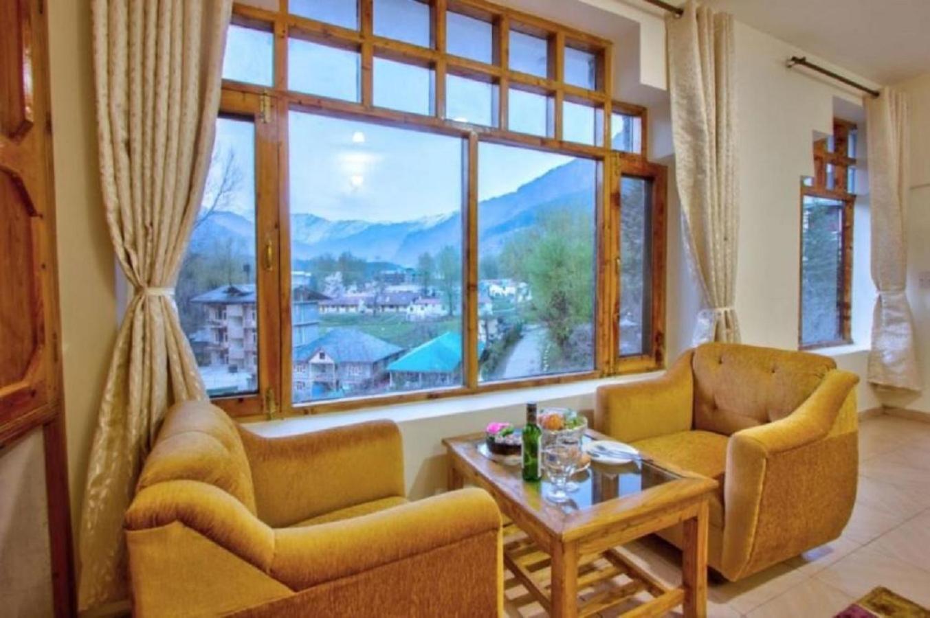 White Mountain Hotel Manāli Eksteriør billede